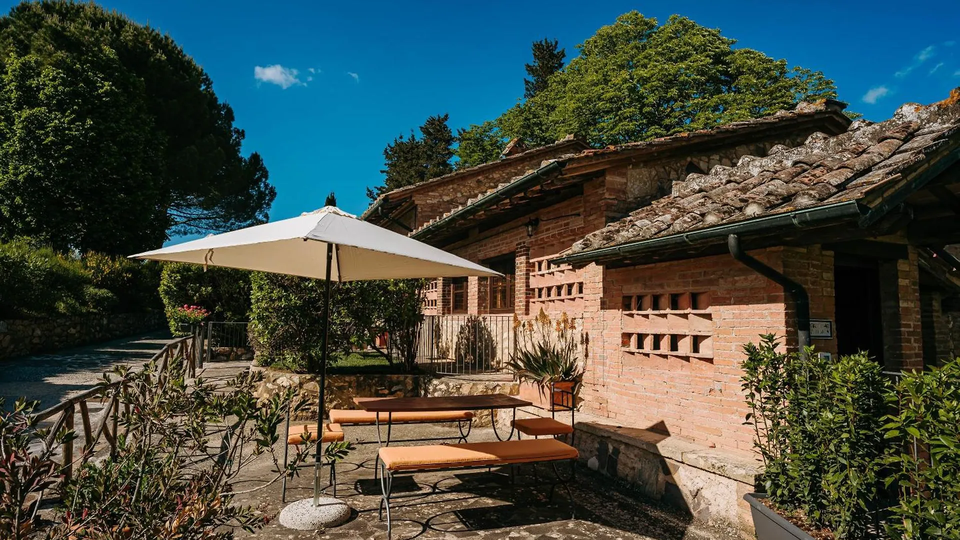 소비씰 Borgo Il Poggiaccio Residenza D'Epoca 게스트하우스 0*,
