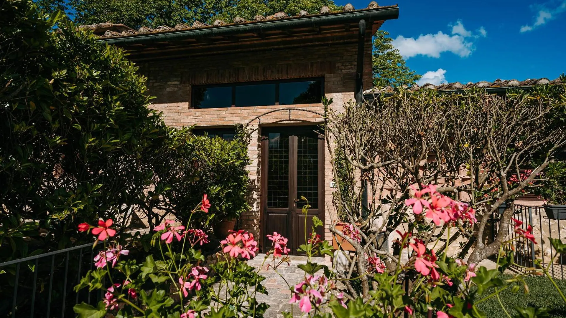 소비씰 Borgo Il Poggiaccio Residenza D'Epoca 게스트하우스 컨트리하우스