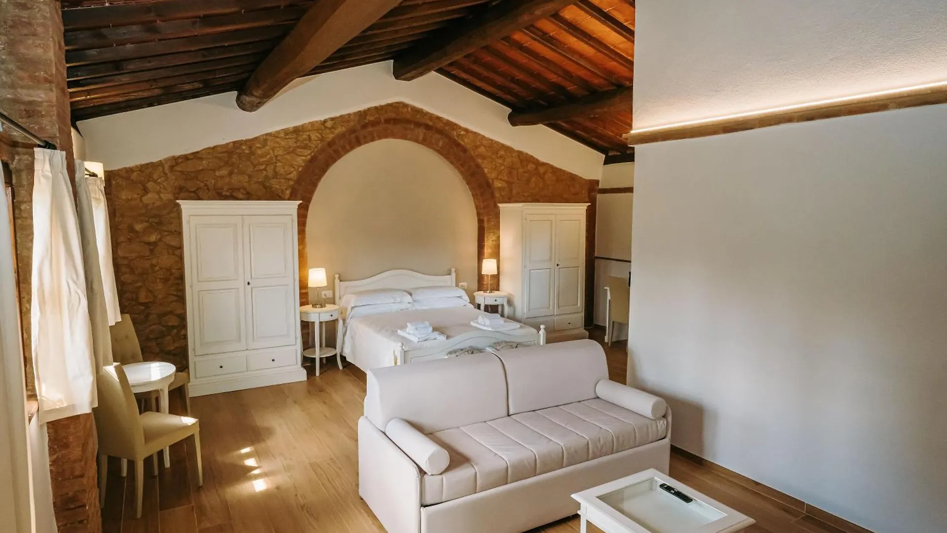 소비씰 Borgo Il Poggiaccio Residenza D'Epoca 게스트하우스 0*,