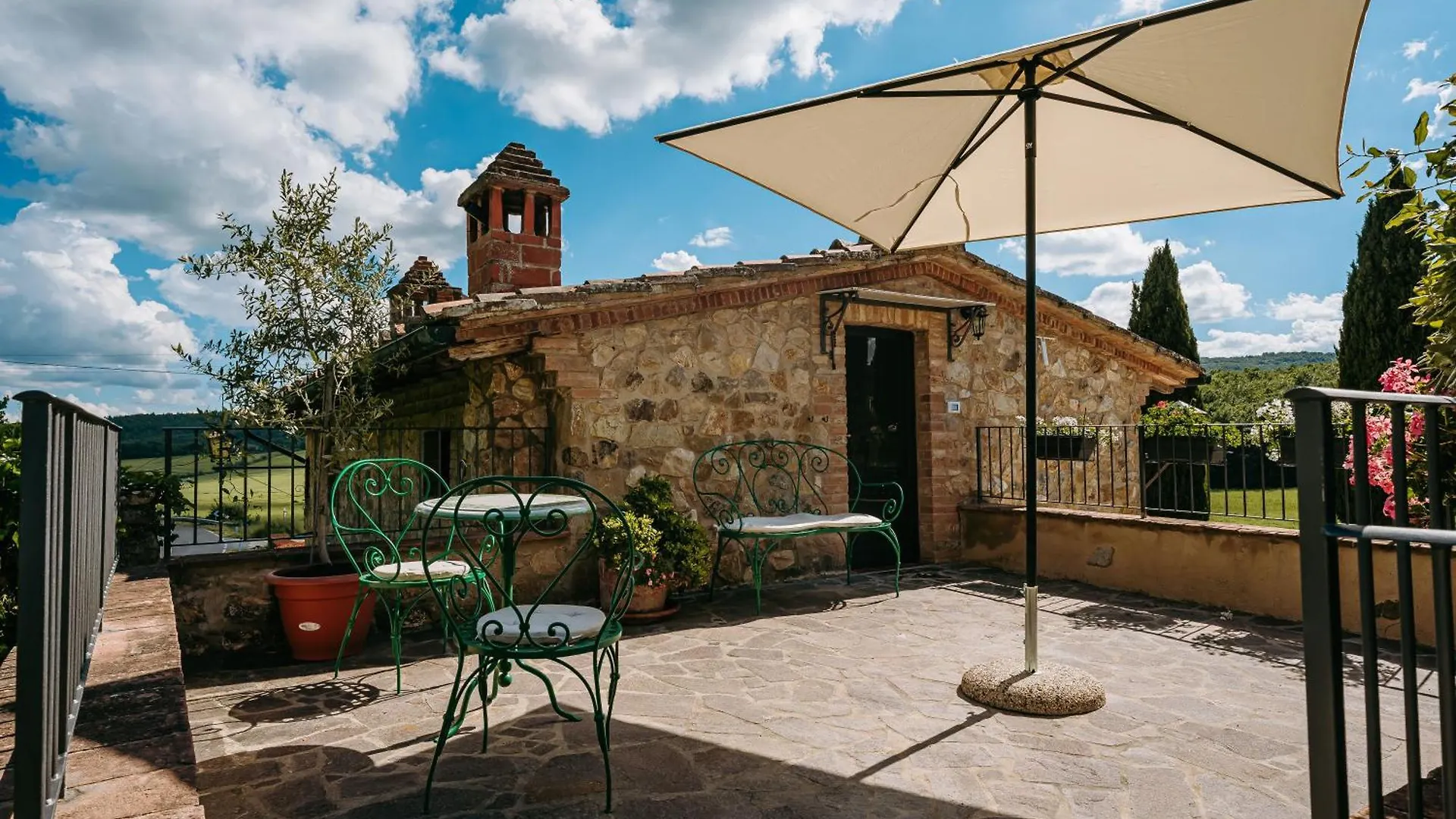 Hostal Borgo Il Poggiaccio Residenza D'Epoca Sovicille Italia