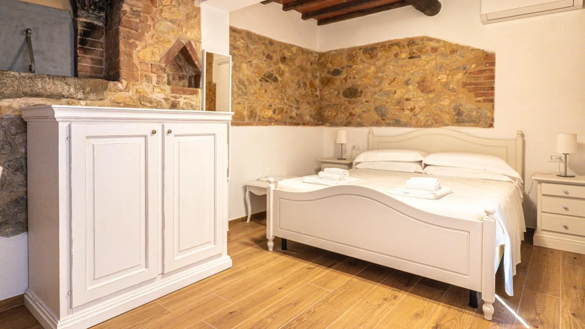 Venkovský dům Penzion Borgo Il Poggiaccio Residenza D'Epoca Sovicille